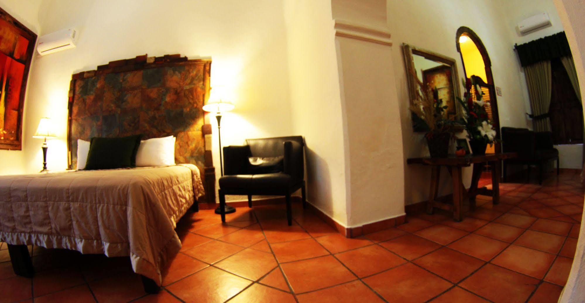 Hotel Casa Armonia Tlaquepaque Екстериор снимка