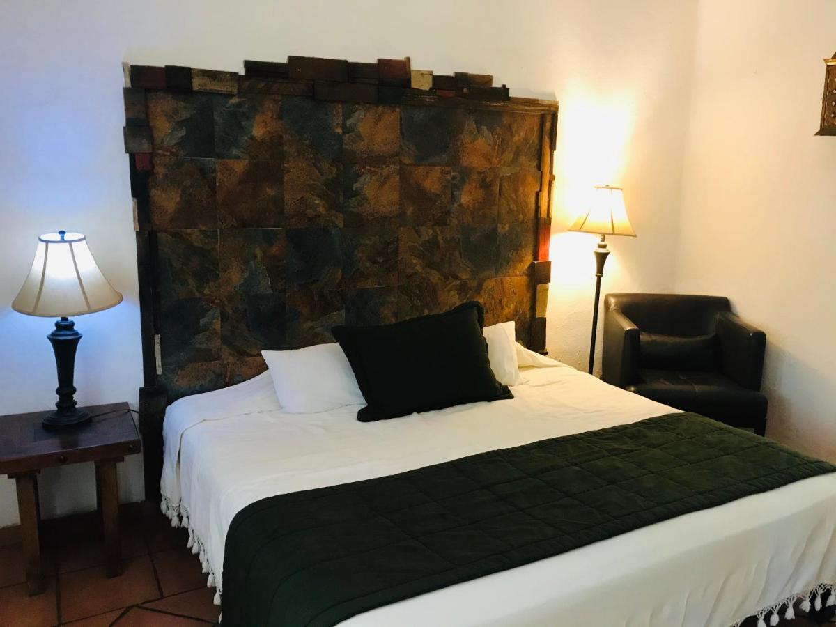 Hotel Casa Armonia Tlaquepaque Екстериор снимка